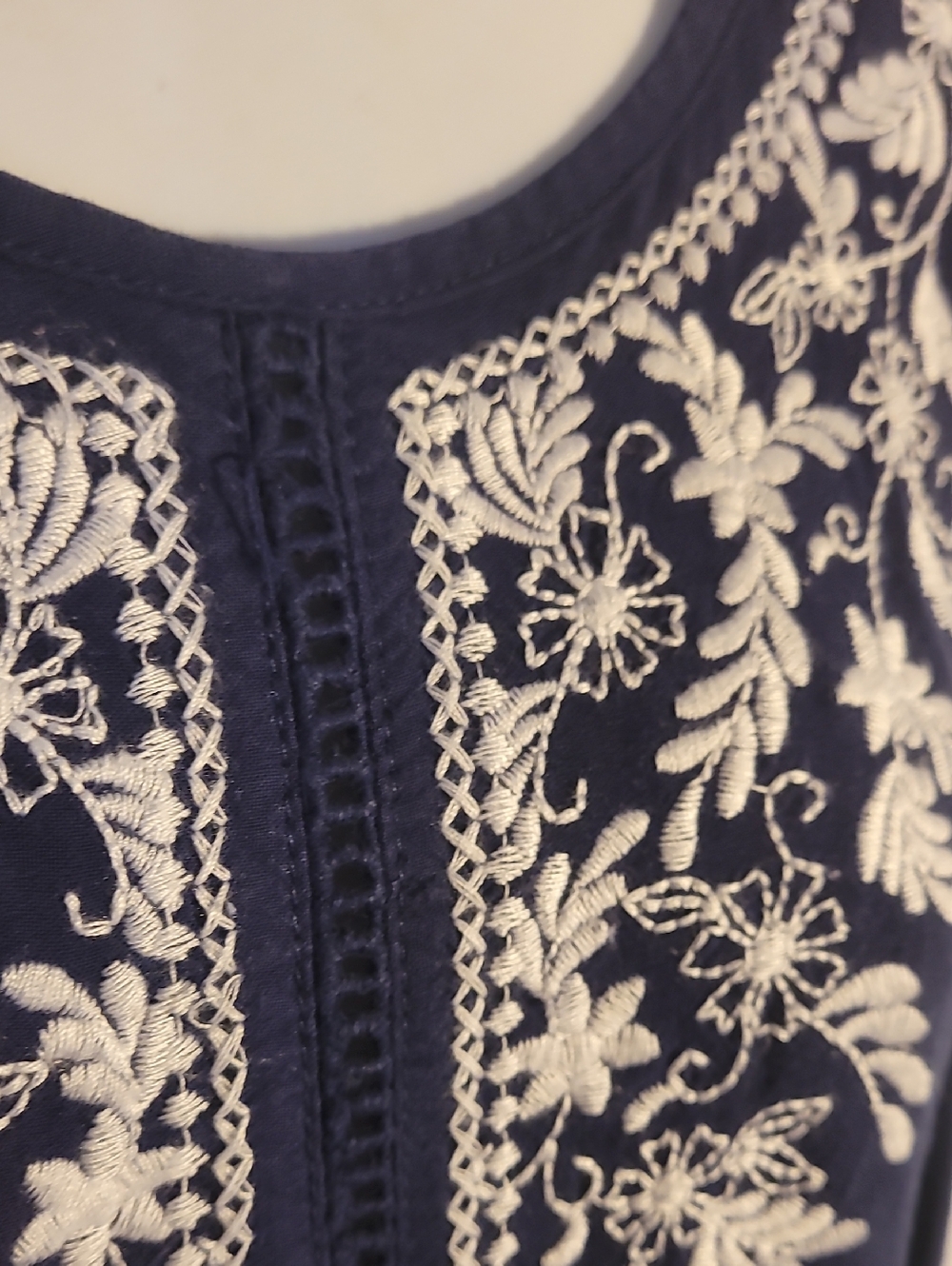 Time And Tru Womens Blouse Top Embroidered - Picture 2 of 14